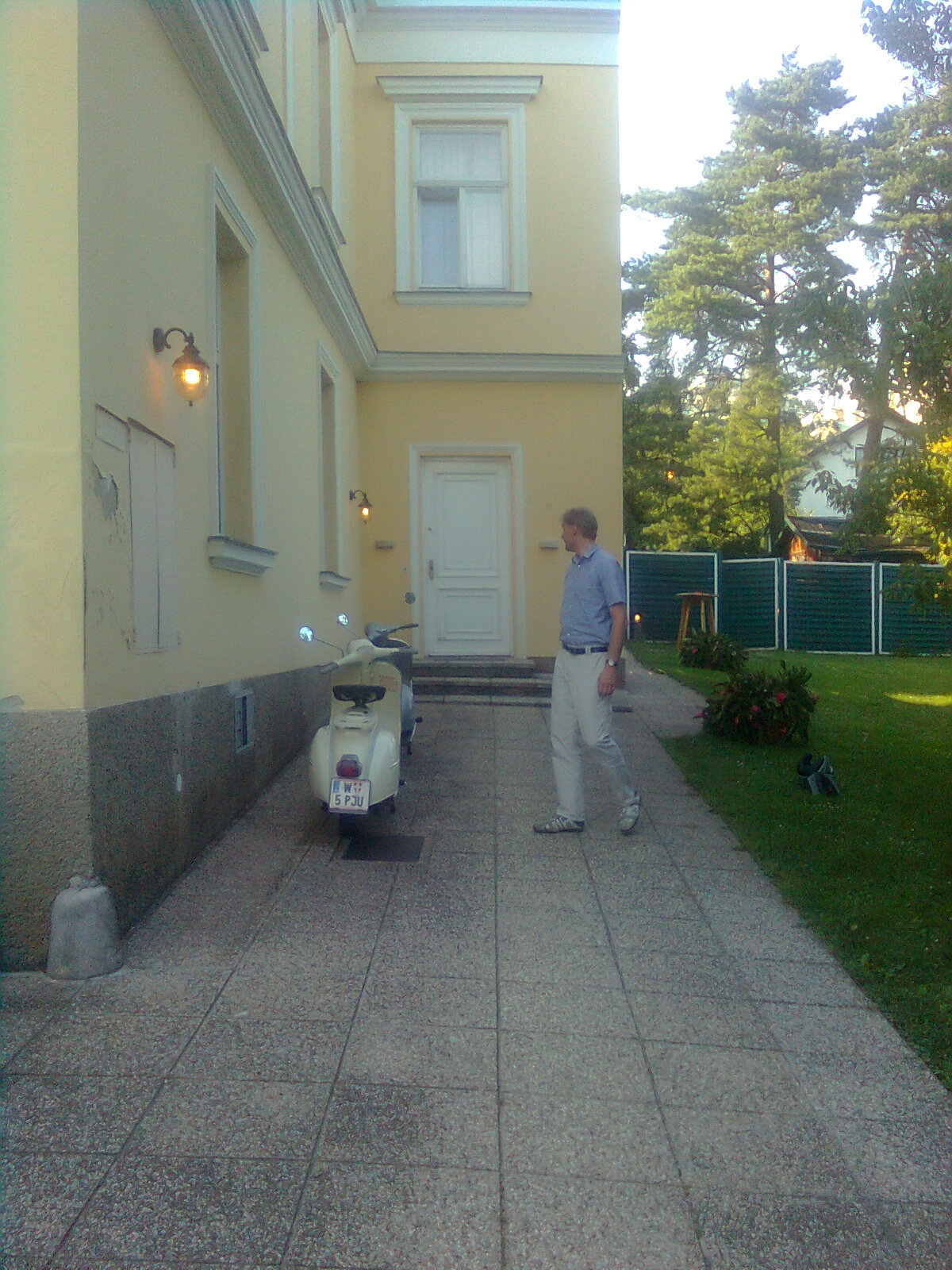 Vespa.JPG